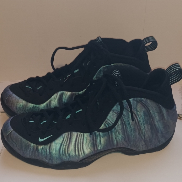 Nike - Picture 5 of 8